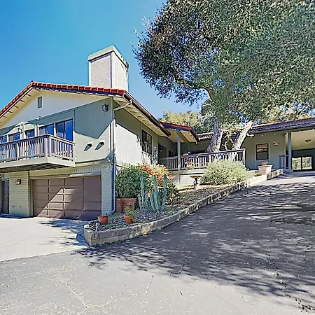 Oak View Villa